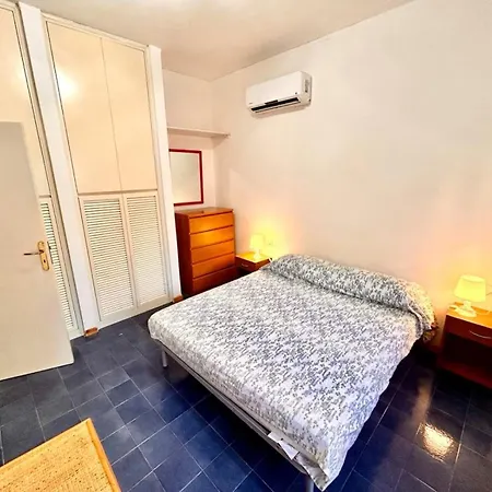 Bilocale Tommaso A 아파트 마르첼리